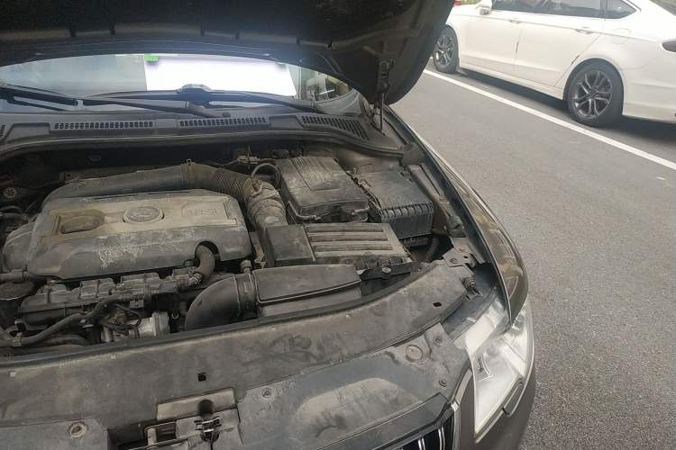 Used Skoda Superb 2009 1.8TSI Automatic Luxury Edition Engine Bay Left