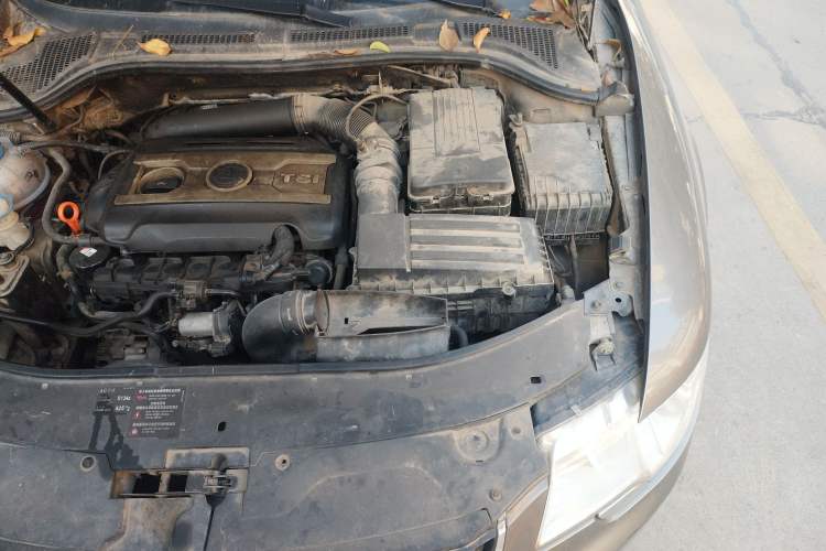 Used Skoda Superb 2009 1.8 TSI Manual Zhiya Edition Engine Bay Left