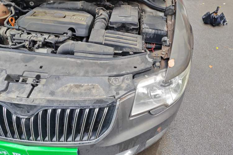 Used Skoda Superb 2009 1.8TSI Automatic Prestige Edition Engine Bay Left