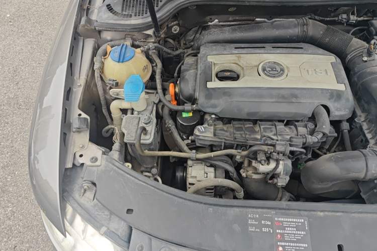 Used Skoda Superb 2009 1.8TSI Automatic Elegant Edition Engine Bay Right