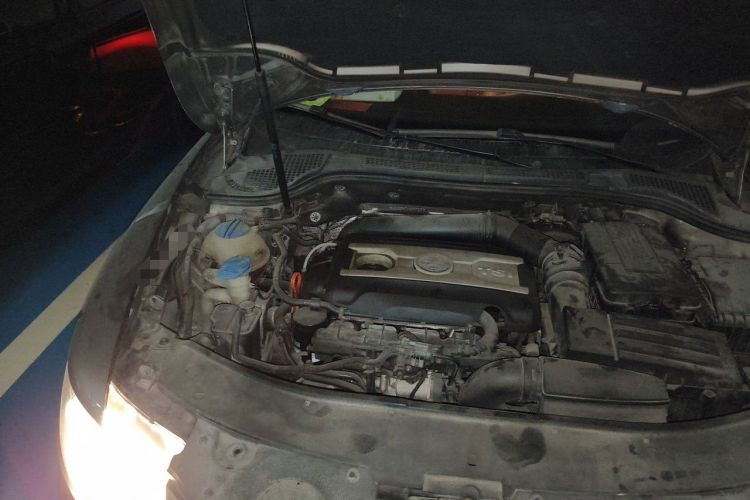 Used Skoda Superb 2009 1.8TSI Automatic Prestige Edition Engine Bay Right
