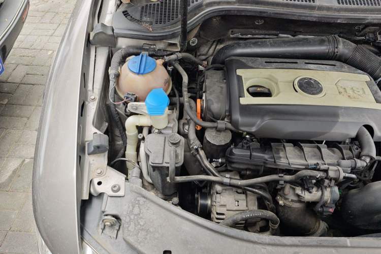 Used Skoda Superb 2009 1.8 TSI Automatic Zhiya Edition Engine Bay Right