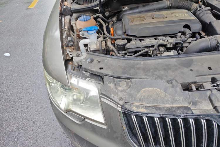 Used Skoda Superb 2009 1.8TSI Automatic Prestige Edition Engine Bay Right