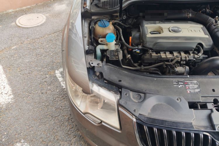 Used Skoda Superb 2009 1.8TSI Automatic Elegant Edition Engine Bay Right