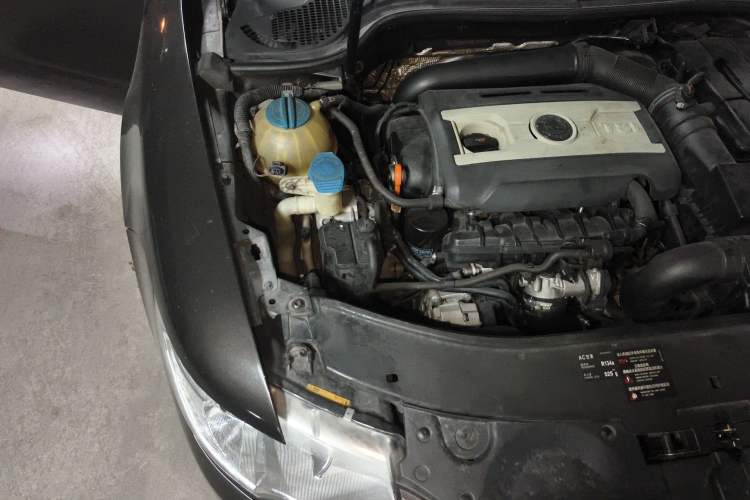 Used Skoda Superb 2009 1.8TSI Automatic Prestige Edition Engine Bay Right