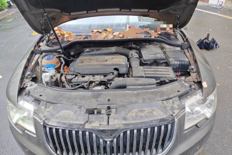 Used Skoda Superb 2009 1.8TSI Automatic Prestige Edition Engine Bay