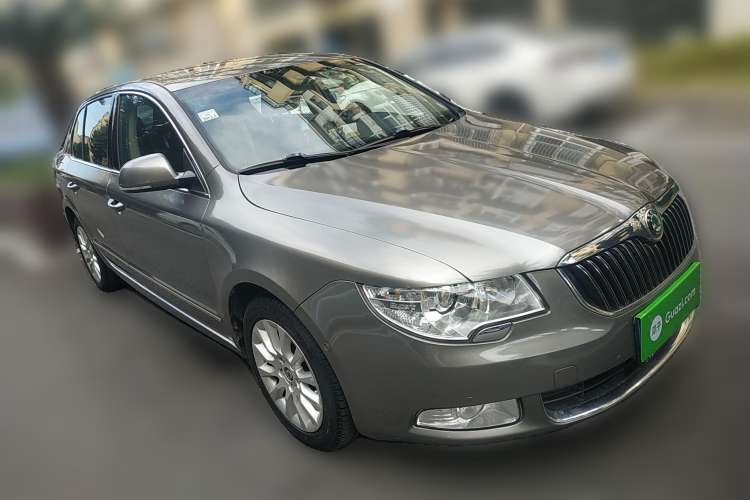 Used Skoda Superb 2009 1.8TSI Automatic Luxury Edition Front Right 45 Deg