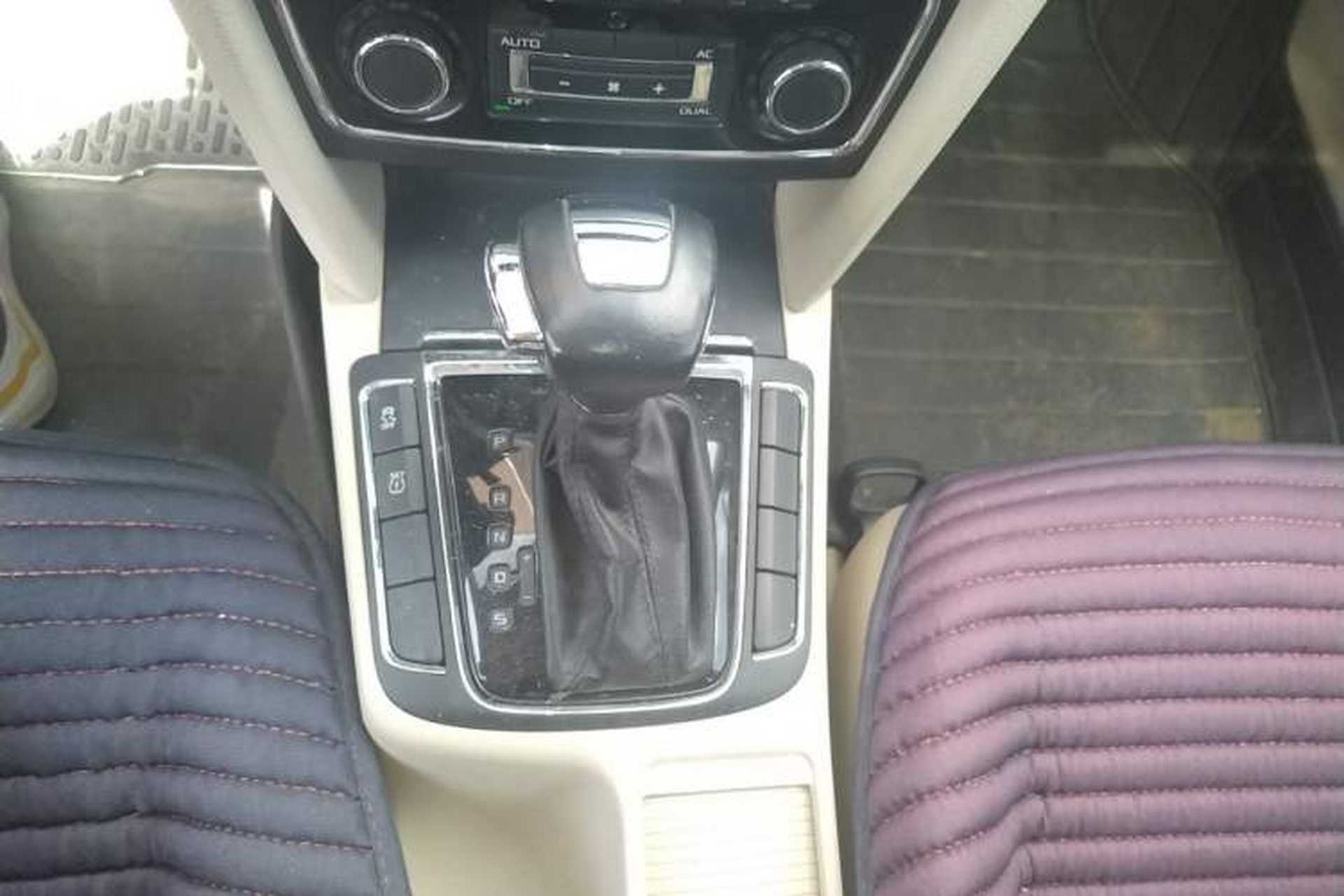 Used Skoda Superb 2009 1.8TSI Automatic Prestige Edition Gear Lever