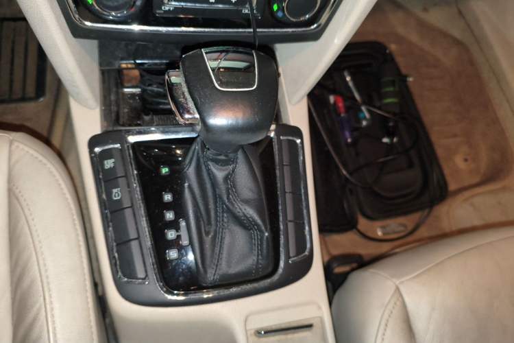 Used Skoda Superb 2009 1.8TSI Automatic Prestige Edition Gear Lever