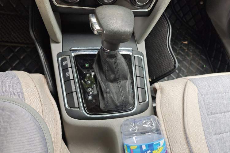 Used Skoda Superb 2009 1.8 TSI Automatic Zhiya Edition Gear Lever