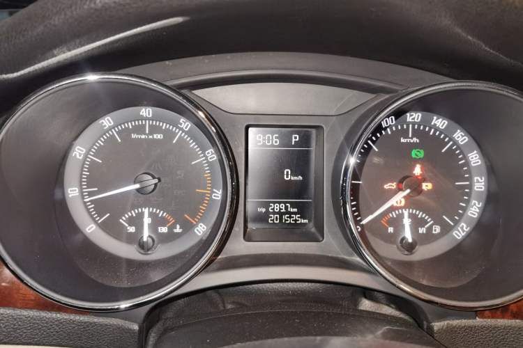 Used Skoda Superb 2009 1.8 TSI Automatic Zhiya Edition Instrument Cluster