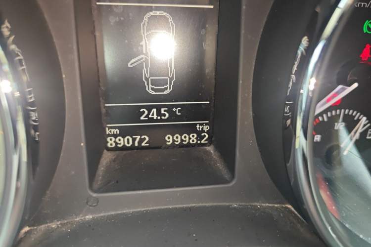 Used Skoda Superb 2009 1.8TSI Automatic Elegant Edition Odometer Close Up