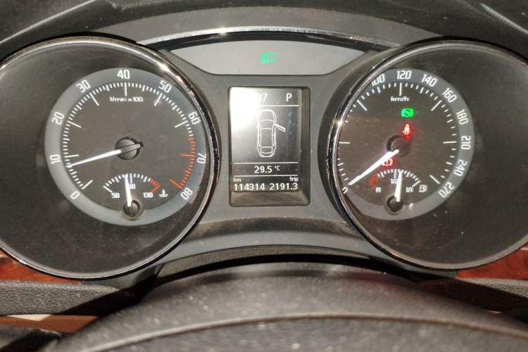Used Skoda Superb 2009 1.8TSI Automatic Prestige Edition Odometer Close Up