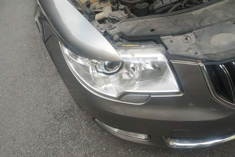 Used Skoda Superb 2009 1.8TSI Automatic Luxury Edition Right Front Headlight