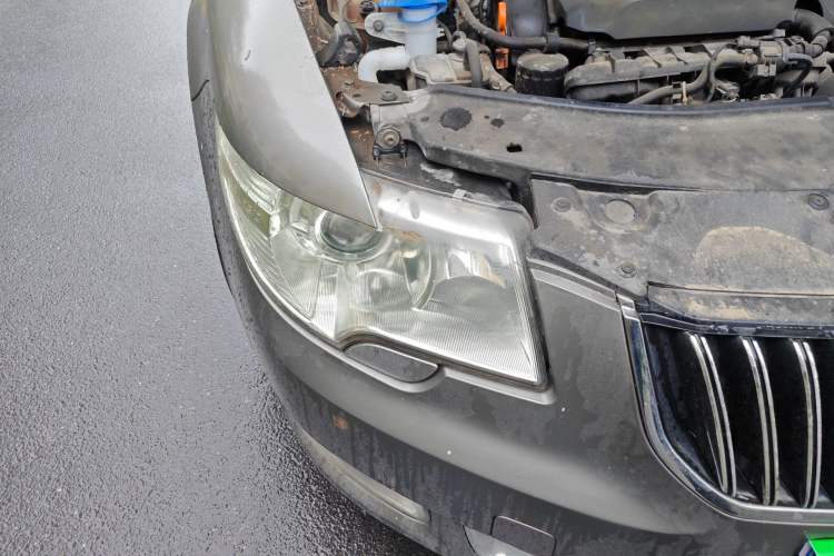 Used Skoda Superb 2009 1.8TSI Automatic Prestige Edition Right Front Headlight