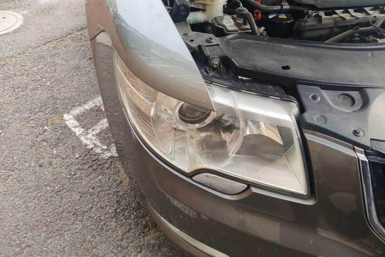 Used Skoda Superb 2009 1.8TSI Automatic Elegant Edition Right Front Headlight