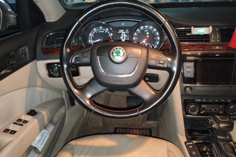 Used Skoda Superb 2009 1.8TSI Automatic Prestige Edition Steering Wheel