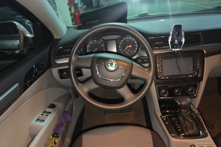 Used Skoda Superb 2009 1.8 TSI Automatic Zhiya Edition Steering Wheel
