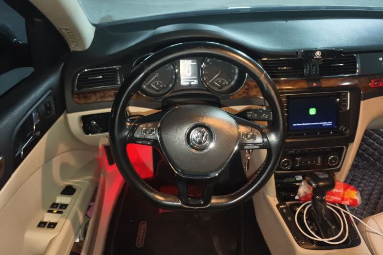 Used Skoda Superb 2009 1.8TSI Automatic Prestige Edition Steering Wheel