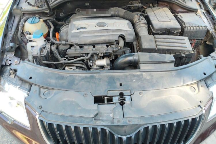 Used Skoda Superb 2009 1.8TSI Automatic Prestige Edition Engine Bay