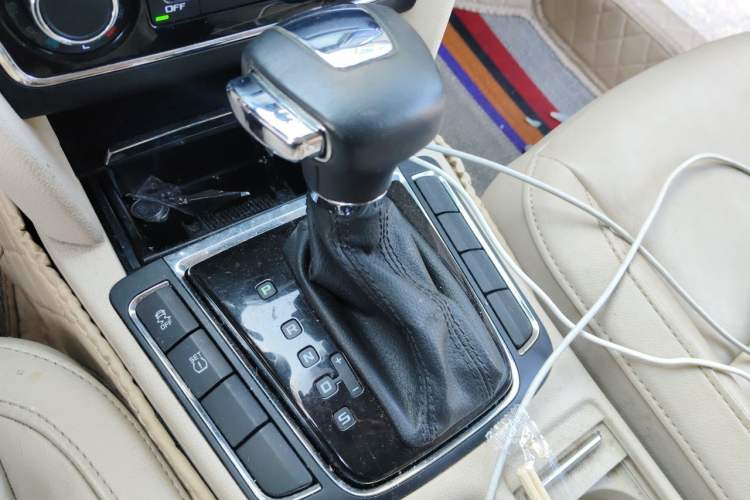 Used Skoda Superb 2009 1.8TSI Automatic Prestige Edition Gear Lever