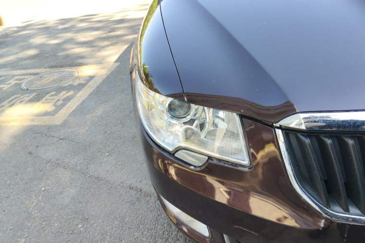 Used Skoda Superb 2009 1.8TSI Automatic Prestige Edition Right Front Headlight