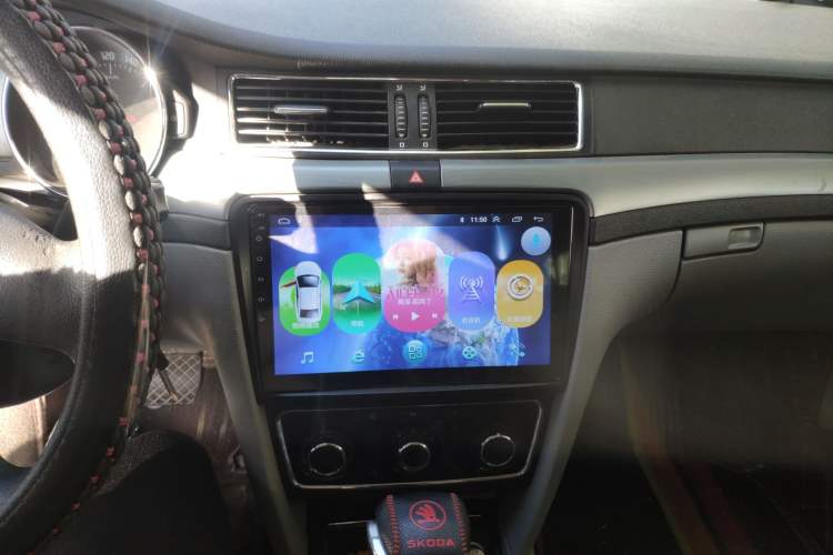 Used Skoda Superb 2009 1.8 TSI Automatic Zhiya Edition Audio And AC Panel
