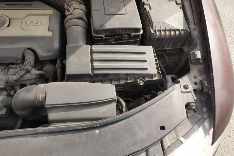 Used Skoda Superb 2009 1.8TSI Automatic Luxury Edition Engine Bay Left