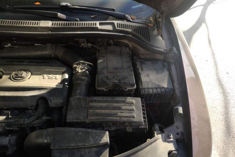Used Skoda Superb 2009 1.8 TSI Automatic Zhiya Edition Engine Bay Left