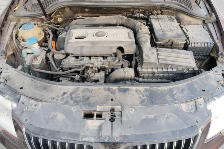 Used Skoda Superb 2009 1.8TSI Automatic Elegant Edition Engine Bay