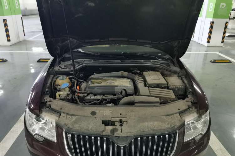 Used Skoda Superb 2009 1.8TSI Automatic Elegant Edition Engine Bay