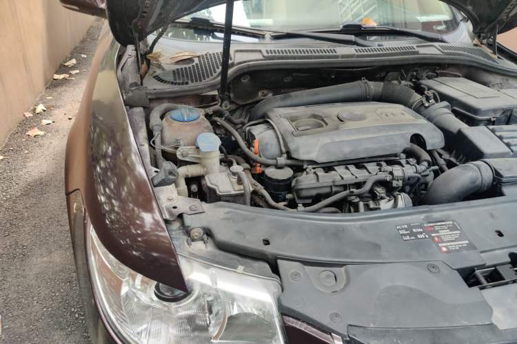 Used Skoda Superb 2009 1.8TSI Automatic Elegant Edition Engine Bay Right