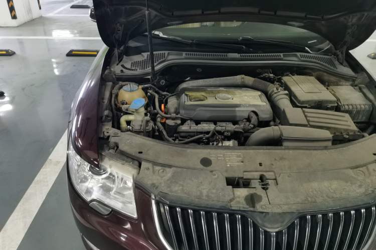 Used Skoda Superb 2009 1.8TSI Automatic Elegant Edition Engine Bay Right