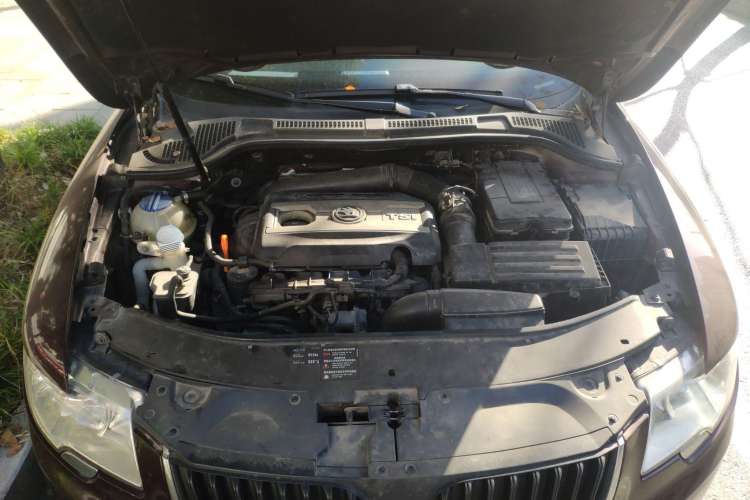Used Skoda Superb 2009 1.8 TSI Automatic Zhiya Edition Engine Bay