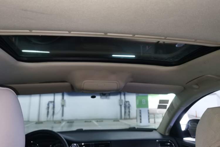 Used Skoda Superb 2009 1.8TSI Automatic Elegant Edition Headliner