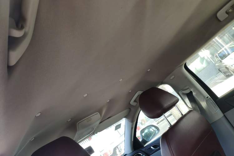 Used Skoda Superb 2009 1.8 TSI Automatic Zhiya Edition Headliner