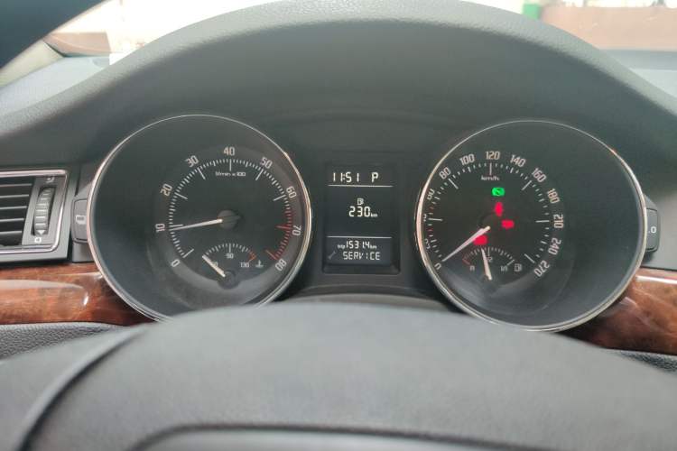 Used Skoda Superb 2009 1.8TSI Automatic Elegant Edition Instrument Cluster