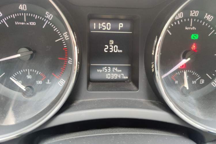 Used Skoda Superb 2009 1.8TSI Automatic Elegant Edition Odometer Close Up