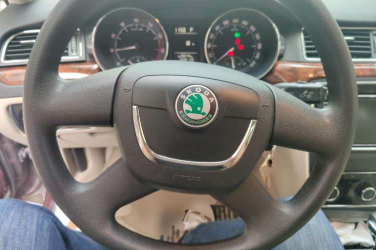 Used Skoda Superb 2009 1.8TSI Automatic Elegant Edition Steering Wheel