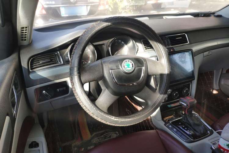 Used Skoda Superb 2009 1.8 TSI Automatic Zhiya Edition Steering Wheel