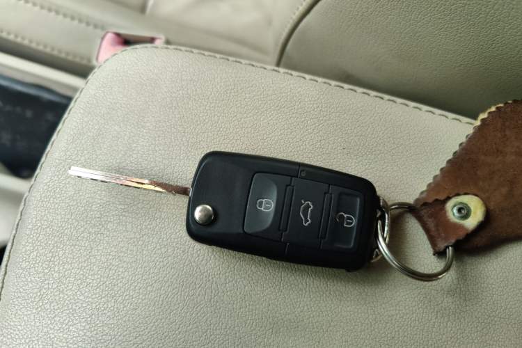 Used Skoda Superb 2009 1.8TSI Automatic Elegant Edition Vehicle Key