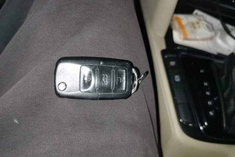 Used Skoda Superb 2009 1.8TSI Automatic Elegant Edition Vehicle Key