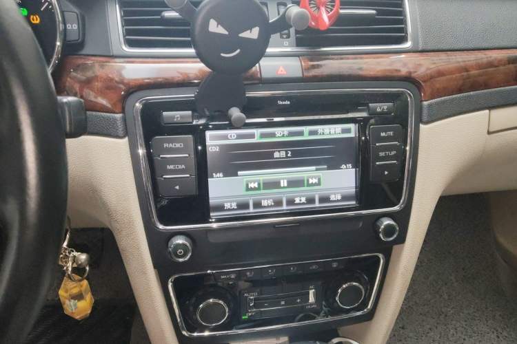 Used Skoda Superb 2009 1.8TSI Automatic Prestige Edition Audio And AC Panel