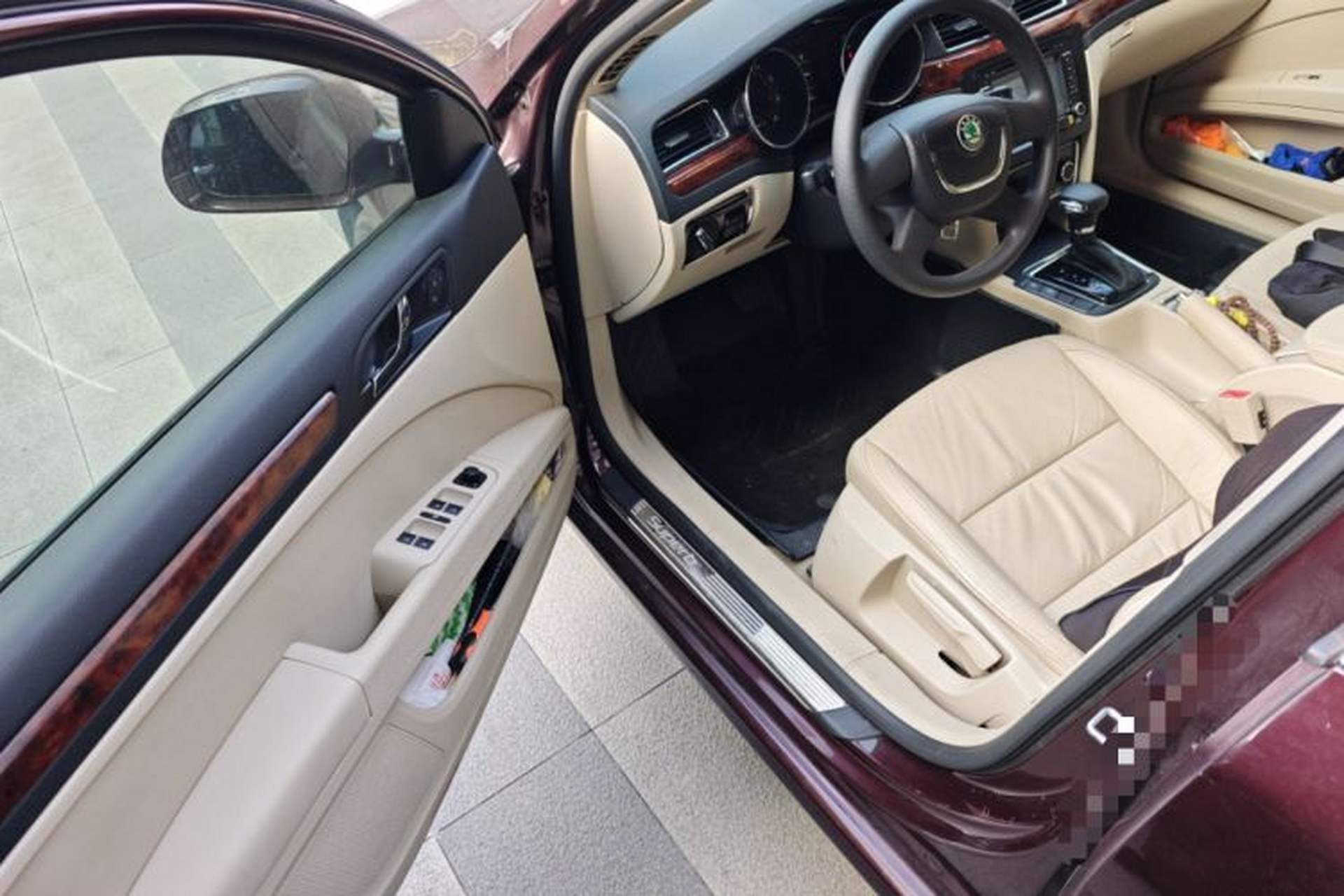 Used Skoda Superb 2009 1.8TSI Automatic Elegant Edition Driver Seat