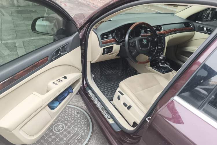 Used Skoda Superb 2009 2.0 TSI Automatic Luxury Edition Driver Seat