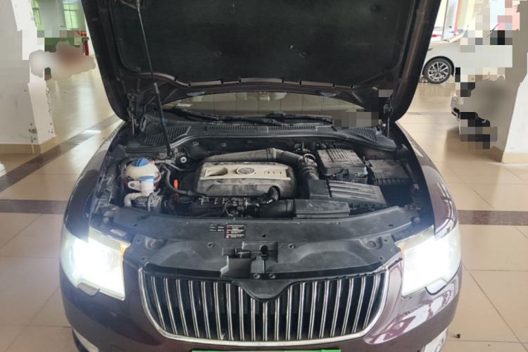 Used Skoda Superb 2009 1.8TSI Automatic Luxury Edition Engine Bay