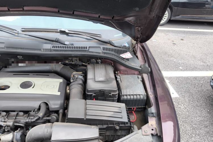 Used Skoda Superb 2009 1.8 TSI Manual Zhiya Edition Engine Bay Left
