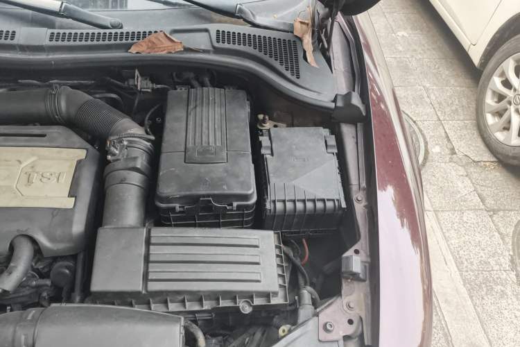 Used Skoda Superb 2009 2.0 TSI Automatic Luxury Edition Engine Bay Left
