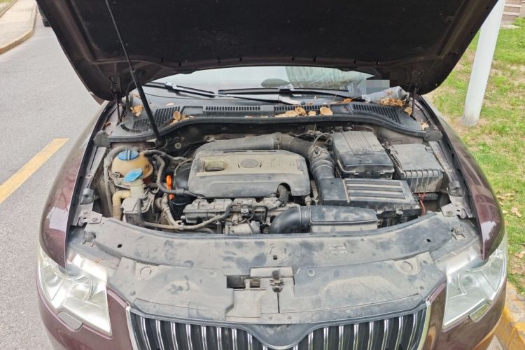 Used Skoda Superb 2009 2.0 TSI Automatic Prestige Edition Engine Bay