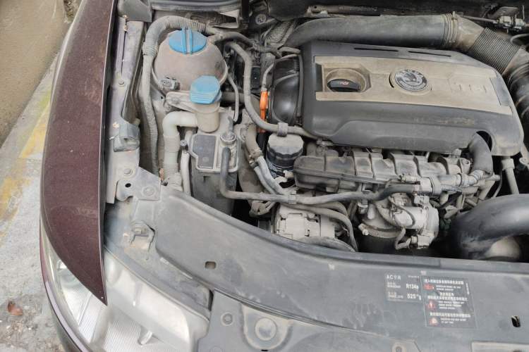 Used Skoda Superb 2009 1.8TSI Automatic Prestige Edition Engine Bay Right